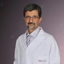 Uzm. Dr. Ömer Hakan Yavaşoğlu — Nöroloji, Manavgat, Antalya. Portre fotoğrafı.