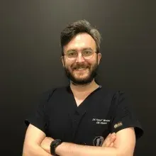 Dt. Yusuf Yılmazer — Diş Hekimi, Pendik, İstanbul. Portre fotoğrafı.