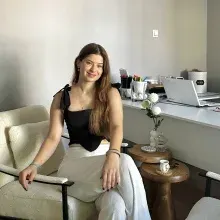 Dyt. Ceren Ökten — Diyetisyen. Portre fotoğrafı.