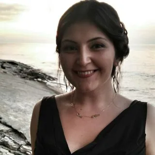 Uzm. Dr. Sevgi Dilan Erselcan — Çocuk Sağlığı Ve Hastalıkları, Tekirdağ. Portre fotoğrafı.