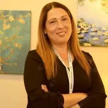 Kl. Psk. Meral Sarıkaya — Psikoloji. Portre fotoğrafı.