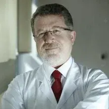 Prof. Dr. Bedreddin Seçkin — Üroloji, Çankaya, Ankara. Portre fotoğrafı.
