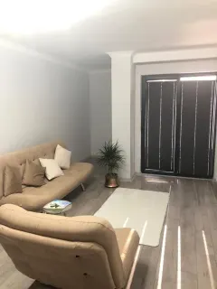 Dkt. Emel Gürler profilinde yer alan galeri fotoğrafı.