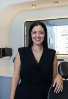 Uzm. Dt. Burcu Özden Hacıoğlu profilinde yer alan galeri fotoğrafı.