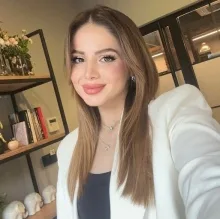 Psk. Hande Reisoğlu — Psikoloji, Adana. Portre fotoğrafı.