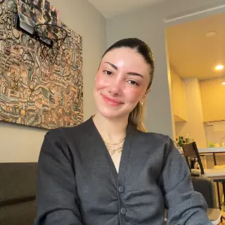 Dyt. Berşan Şenol profilinde yer alan galeri fotoğrafı.