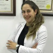 Dr. Dt. Gizem Çelebioğlu Genç. Portre fotoğrafı.