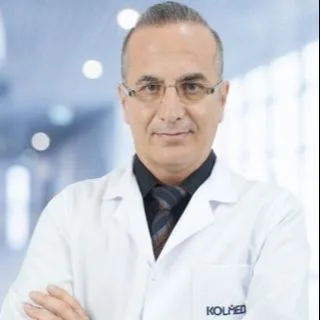 Uzm. Dr. Ercan Kayış — Çocuk Sağlığı Ve Hastalıkları, Amasya. Portre fotoğrafı.