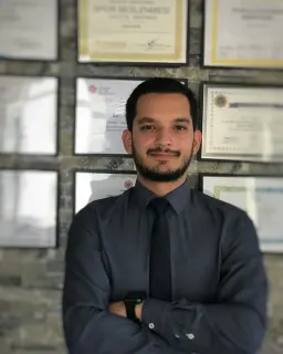 Dyt. Gökhan Çelik profilinde yer alan galeri fotoğrafı.