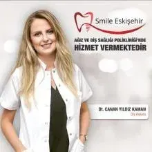Dt. Canan Yıldız Kaman — Diş Hekimi, Tepebaşı, Eskişehir. Portre fotoğrafı.