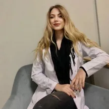 Dyt. Selin Şenel — Diyetisyen, Ankara. Portre fotoğrafı.