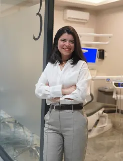 Uzm. Dt. Özge Söyleyici Alper profilinde yer alan galeri fotoğrafı.