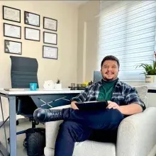Psk. Hüseyin Burak Çoşkun — Psikoloji, Muğla. Portre fotoğrafı.
