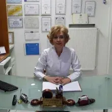 Dt. Halide Küçükkurt — Diş Hekimi, Bartın. Portre fotoğrafı.
