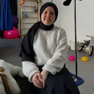 Erg. Emine Barcın — Ergoterapi, Antalya. Portre fotoğrafı.