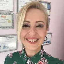 Dr. Dt. Sonay Altunay Bayraktar — Hatay. Portre fotoğrafı.