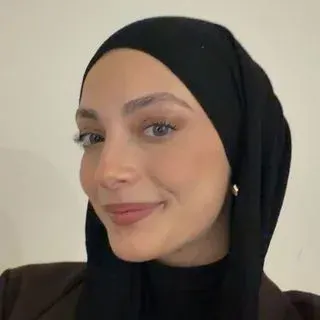 Kl. Psk. Melike Nur Kaya — Psikoloji, İstanbul. Portre fotoğrafı.