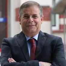 Op. Dr. Cavit Hamzaoğlu — Genel Cerrahi, Şişli, İstanbul. Portre fotoğrafı.