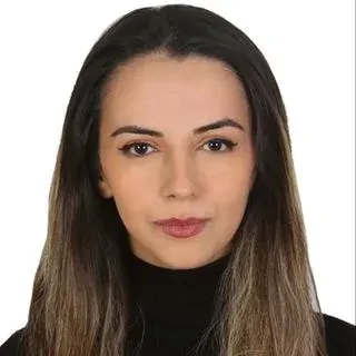 Psk. Yağmur Yılmaz — İstanbul. Portre fotoğrafı.