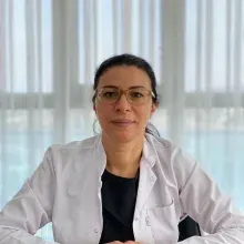 Doç. Dr. Süay Özmen — Kulak Burun Boğaz, Bursa. Portre fotoğrafı.