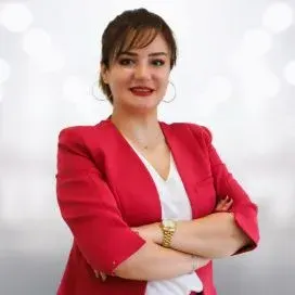 Uzm. Dr. Ayça Arslan — Psikiyatri, İstanbul. Portre fotoğrafı.