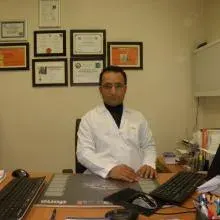 Op. Dr. Coşar Karagöl — Ortopedi Ve Travmatoloji, Mersin. Portre fotoğrafı.