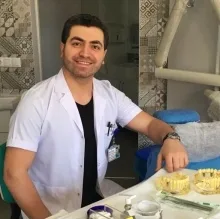 Dt. Temel Tokgöz — Diş Hekimi, Konya. Portre fotoğrafı.
