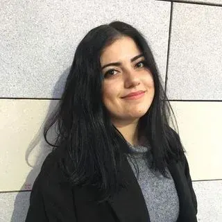 Psk. Ece Yeşilırmak Çakıroğlu — Psikoloji. Portre fotoğrafı.