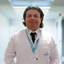 Uzm. Dr. Ahmet Alper Ayduman — Psikiyatri, İstanbul. Portre fotoğrafı.