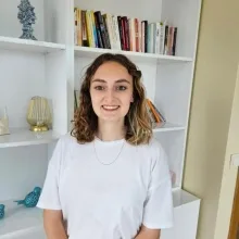 Psk. Ayşegül Bulut — Psikoloji. Portre fotoğrafı.