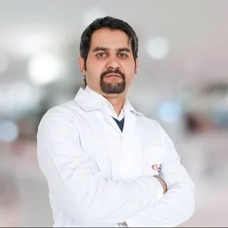 Uzm. Dr. Azer Memmedov — Nöroloji, Karabük. Portre fotoğrafı.