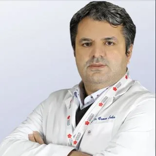 Doç. Dr. Osman Zikrullah Şahin — Nefroloji, Ümraniye, İstanbul. Portre fotoğrafı.
