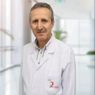 Op. Dr. Halil İbrahim Demirkale — Göz Hastalıkları, Maltepe, İstanbul. Portre fotoğrafı.
