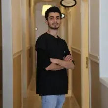 Dt. Burak Anıl Sarp — Diş Hekimi, Bayraklı, İzmir. Portre fotoğrafı.