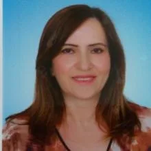 Dr. Dt. Öznur Duru — Çocuk Diş Hekimliği (Pedodonti), Adana. Portre fotoğrafı.