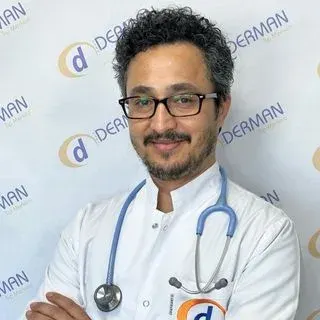 Dr. Mohammad Kalim Naeemi — Acil Tıp, İzmir. Portre fotoğrafı.