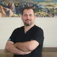 Doç. Dr. Necati Duru — Göz Hastalıkları, Kayseri. Portre fotoğrafı.