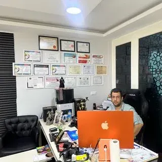 Uzm. Dt. Burak Sevinç — Samsun. Portre fotoğrafı.