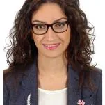 Uzm. Dr. Esengül Koçak — Radyasyon Onkolojisi, İstanbul. Portre fotoğrafı.