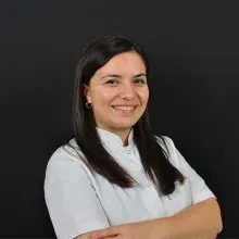 Dt. Pelin Babaemin — Diş Hekimi, Nilüfer, Bursa. Portre fotoğrafı.
