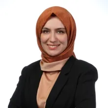 Doç. Dr. Ayşe İrem Yasin — Tıbbi Onkoloji, İstanbul. Portre fotoğrafı.