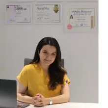 Dt. Selda Sezgin — Diş Hekimi, Serdivan, Sakarya. Portre fotoğrafı.