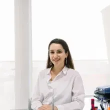 Fzt. Aslıhan Şahin — Fizyoterapi Ve Rehabilitasyon, Ankara. Portre fotoğrafı.