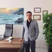 Uzm. Dr. Mehmet Mert Koryürek — Psikiyatri. Portre fotoğrafı.