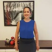 Uzm. Dr. Seher Tutkun — Dermatoloji, Bursa. Portre fotoğrafı.