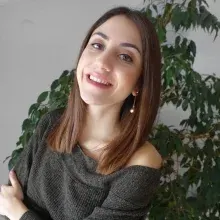 Psk. Miray Polat — Psikoloji. Portre fotoğrafı.