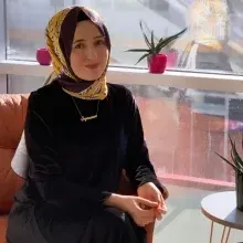 Dyt. Şeyma Nur Türkan — Diyetisyen, Sakarya. Portre fotoğrafı.