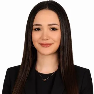 Psk. Rabia Çınar — Psikoloji, Niğde. Portre fotoğrafı.