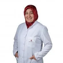Op. Dr. Ayşe Erol — Kadın Hastalıkları Ve Doğum, Bursa. Portre fotoğrafı.