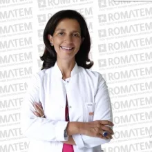 Uzm. Dr. Esin Selimoğlu — Fiziksel Tıp Ve Rehabilitasyon, Osmangazi, Bursa. Portre fotoğrafı.